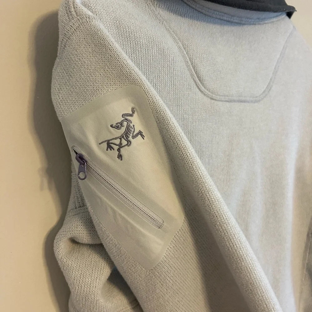 Arcteryx Women’s Zip Up Jacket - Picture 6 of 6